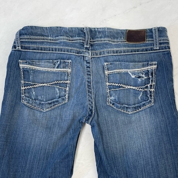 BKE Denim Sabrina Cropped Distressed Patched Jeans Size 30 - Picture 4 of 9